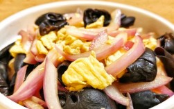 家常炒洋葱木耳怎么做才好吃？