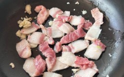 海鲜菇肉丝怎么做最下饭？