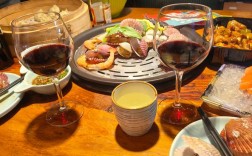 海鲜配红酒还是啤酒更合适？