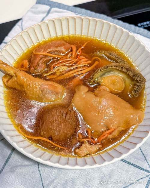 鲍鱼海鲜汤怎么做才鲜嫩多汁？-图2