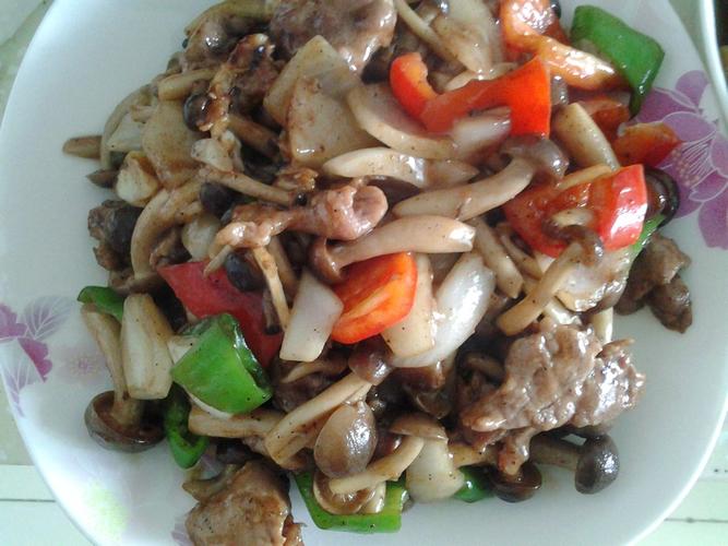 海鲜菇炒猪肉怎么做才鲜嫩？-图3