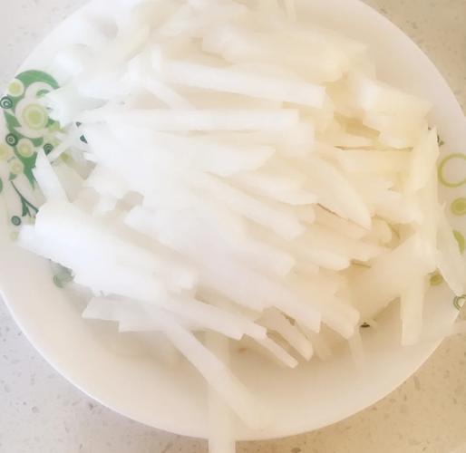 白萝卜炒菜做法有哪些家常做法？-图3