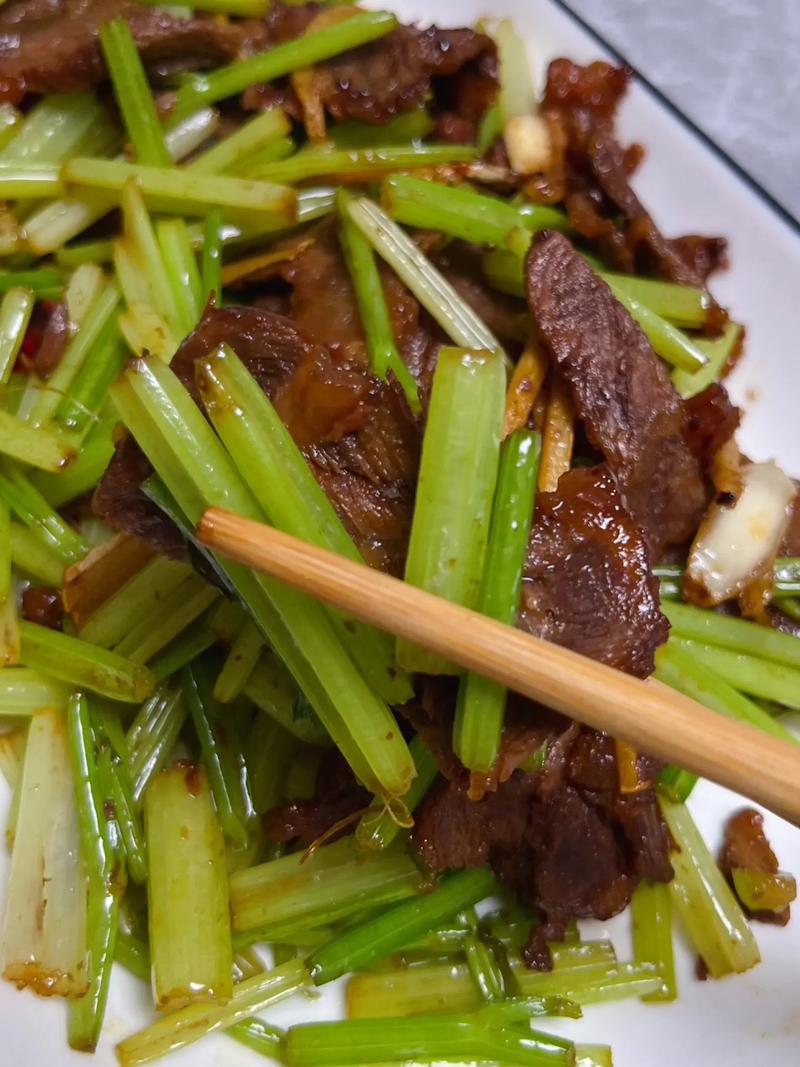 芹菜家常做法有哪些？-图2