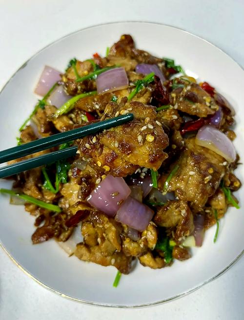 孜然肉片怎么做才够香够嫩？-图1