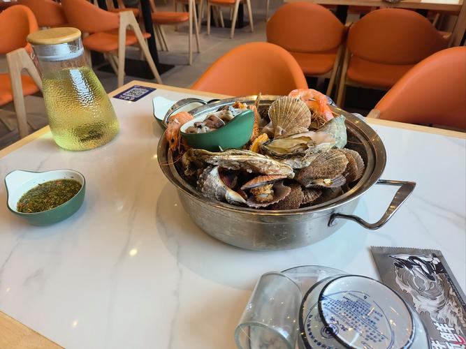 昆明海鲜蒸汽火锅店都在哪？-图1