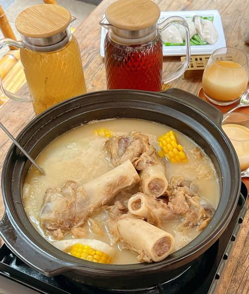 清炖大骨头汤怎么炖才浓白好喝？-图3