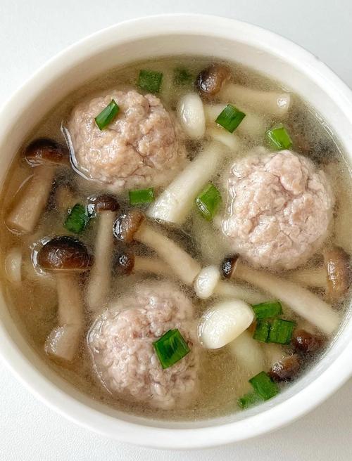 10月宝宝辅食汤怎么做好吃又营养？-图2