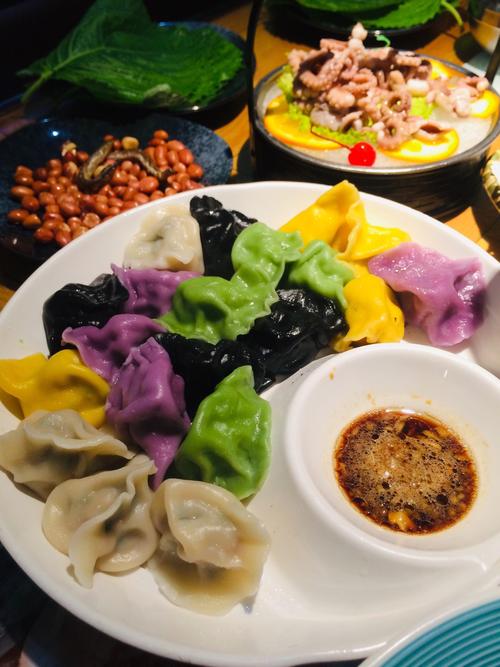 海鲜水果蔬菜沙拉水饺子，能一起吃吗？-图1