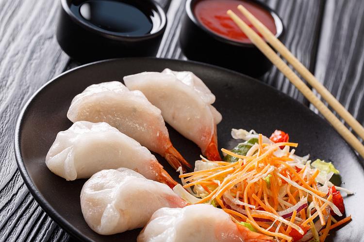 海鲜水果蔬菜沙拉水饺子，能一起吃吗？-图2