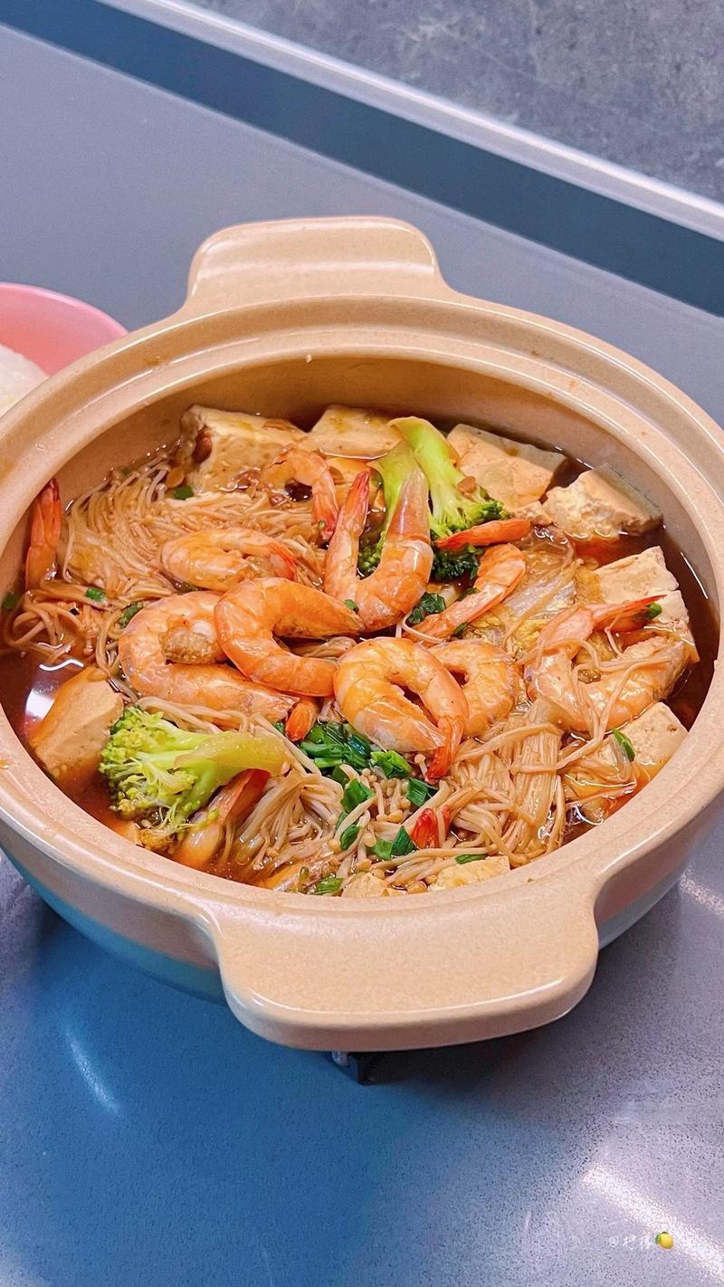 砂锅海鲜豆腐怎么做才鲜香入味？-图1