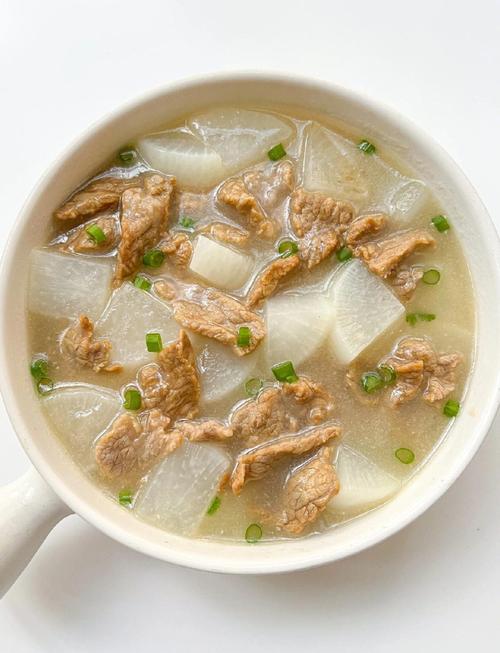 萝卜炖牛肉怎么做才好吃？-图1