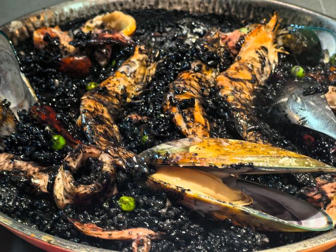 墨鱼汁海鲜饭英文介绍里藏着什么美味秘密？-图2