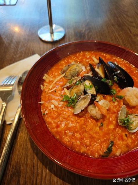 海鲜后吃西红柿会中毒吗？-图1