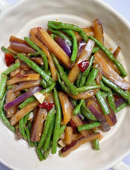 茄子豆角怎么炒才好吃？家常做法有哪些？-图2