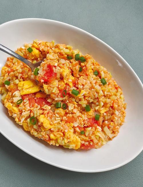 西红柿炒饭家常做法有哪些？-图1