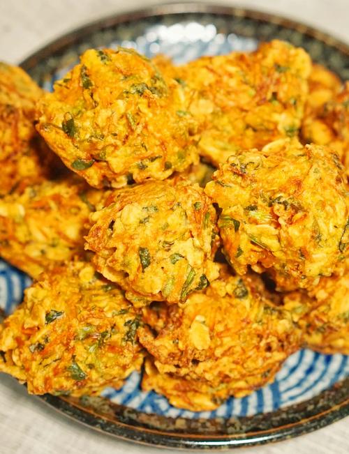 油炸素丸子怎样做外酥里嫩不吸油？-图3