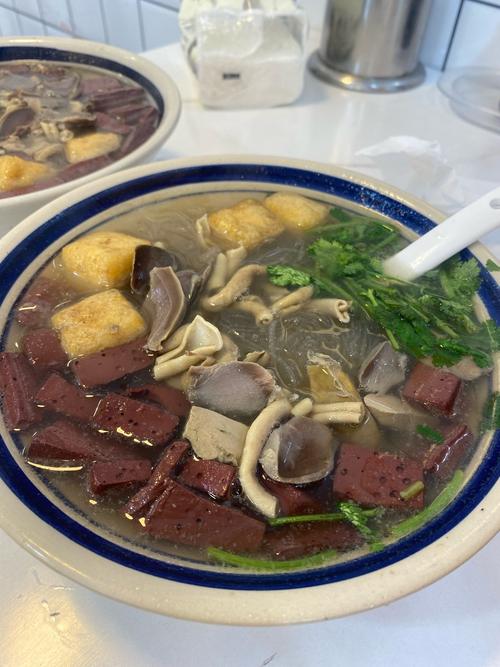 鸭血粉丝汤家常做法，关键步骤在哪？-图2