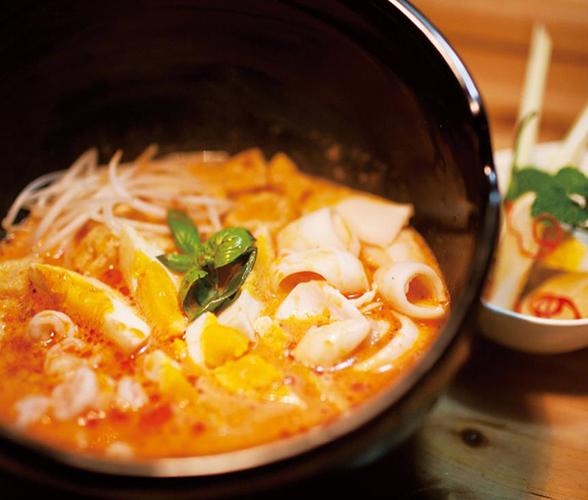 新加坡叻沙海鲜米线有何独特风味？-图2