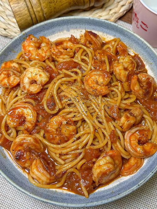 蒜蓉海鲜意面怎么做才够鲜香？-图1