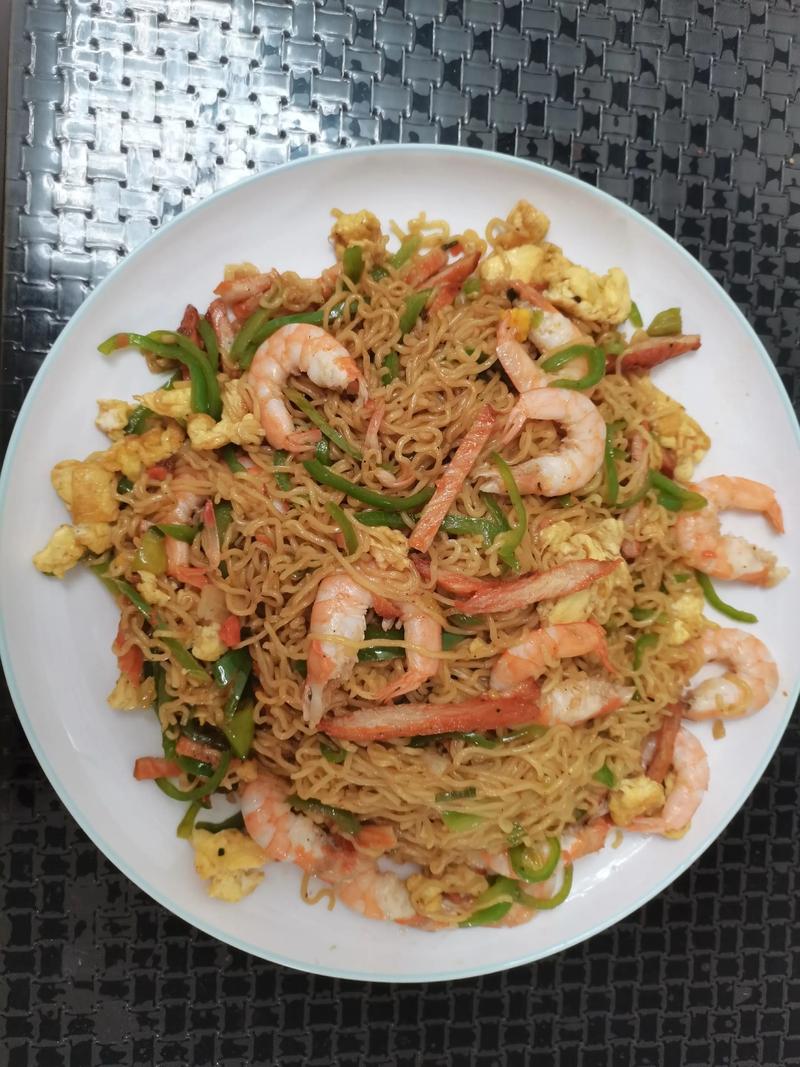 家庭海鲜炒面怎么做才够鲜？-图2