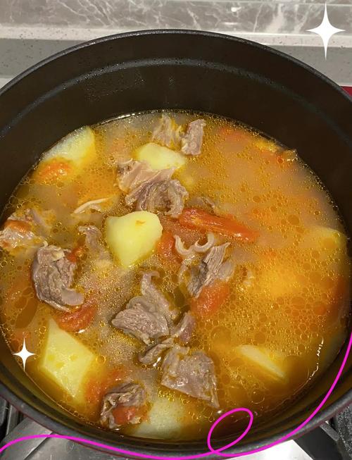 牛肉炖柿子土豆，家常做法怎么做？-图2