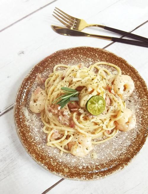 黑胡椒海鲜培根意面怎么做才好吃？-图1