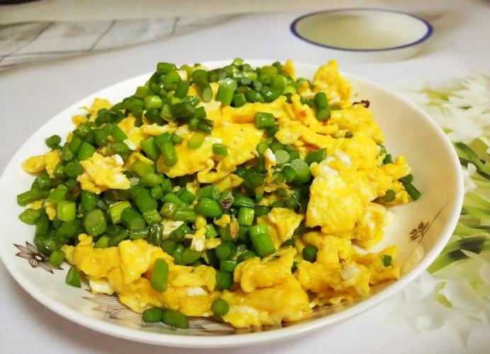 蒜苔炒鸡蛋怎么做才好吃？-图3