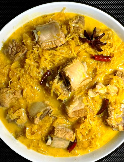 炖排骨酸菜怎么做才够味？-图1