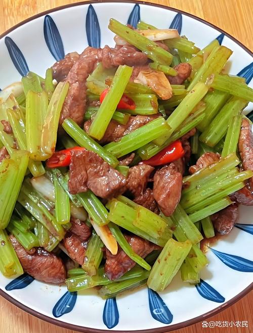 芹菜炒腊肉怎么做才下饭？-图3