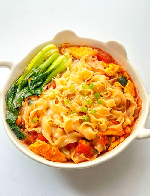 带汤刀削面的做法家常做法-图1