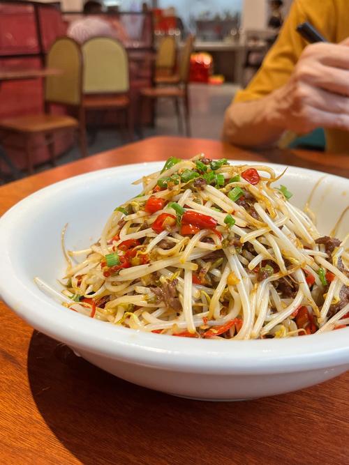 牛肉炒豆芽的做法大全家常-图3