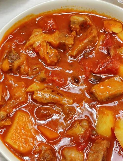 西红柿牛腩怎么做才软烂入味？-图3