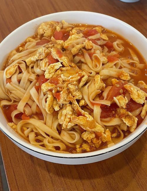 西红柿鸡蛋炒面的家常做法-图2