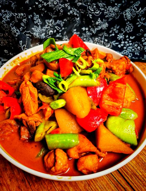 土豆炖鸡块的家常做法视频-图2