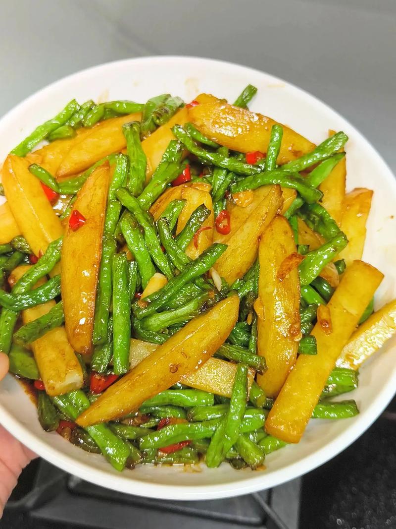 土豆炒豆角怎么做才正宗入味？-图2