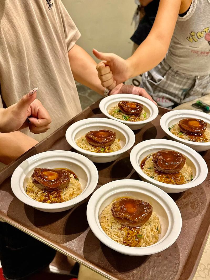 鲍鱼海鲜焖饭的做法大全-图2