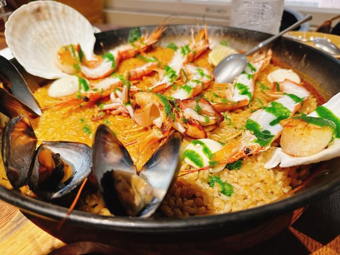 西班牙海鲜炒饭做法有何窍门?-图1 西班牙海鲜炒饭做法有何窍门?-图1