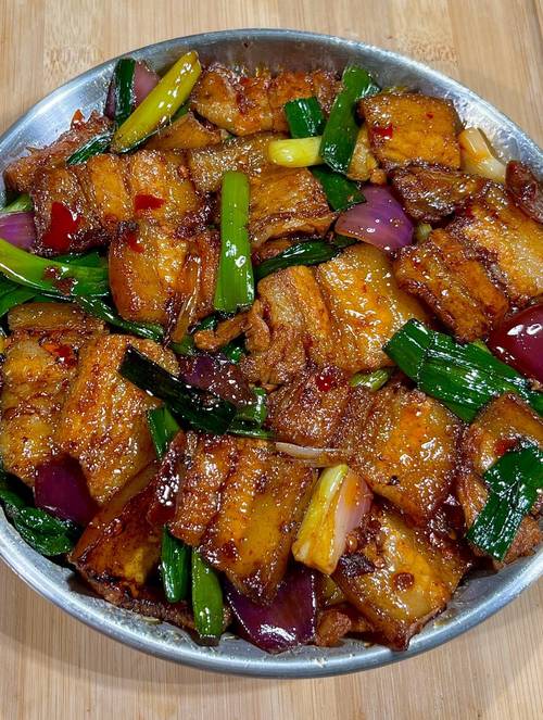 家常回锅肉图片全家？做法步骤有哪些？-图2