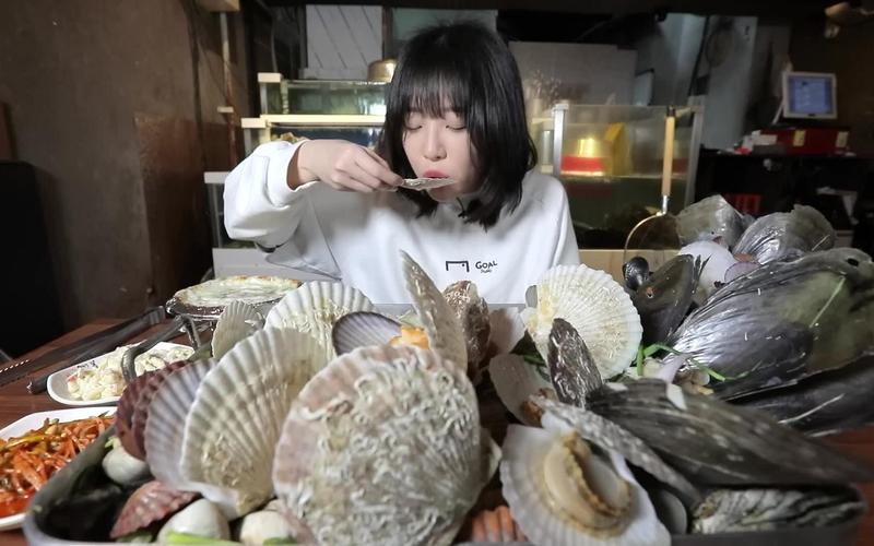 日本吃播海鲜蛤蜊，为何让人欲罢不能？-图1