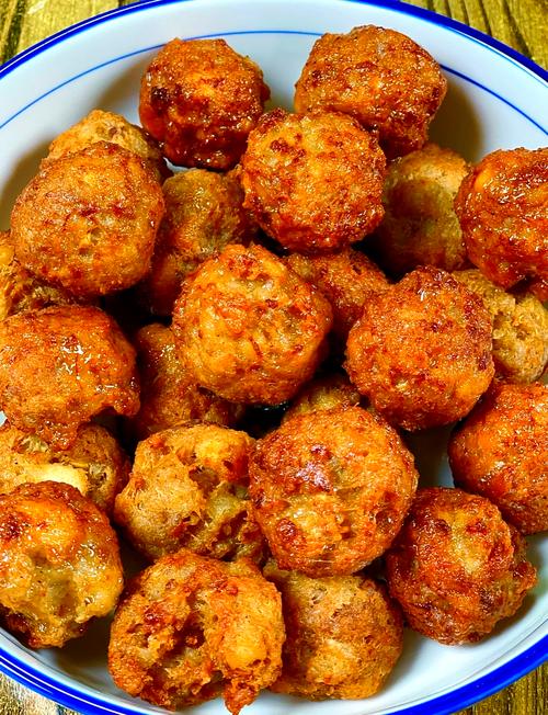 家常炸肉丸怎么做才酥脆不散？-图1