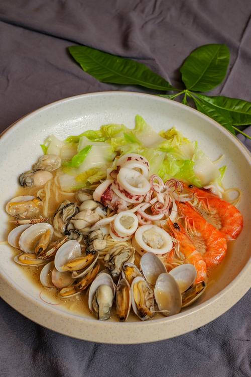 海鲜面里放海鲜菇可以吗-图2