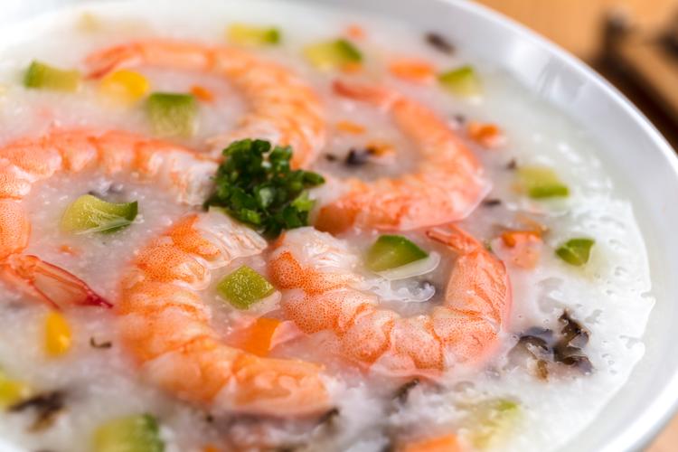 海鲜粥熬多久放海鲜才鲜嫩？-图2