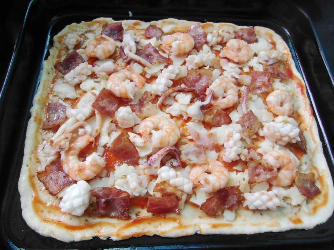 海鲜披萨里具体含哪些海鲜？-图2