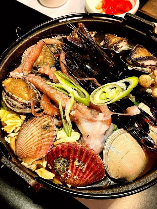 海鲜火锅怎么做?做法大全在此!-图2 海鲜火锅怎么做?做法大全在此!-图2