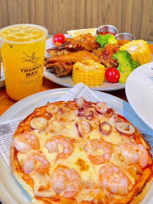 海鲜大狂欢比萨 好吃吗-图1