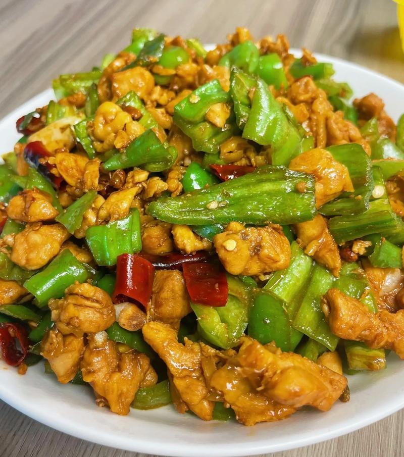 辣子鸡家常做法有哪些关键步骤?-图1 辣子鸡家常做法有哪些关键步骤?-图1