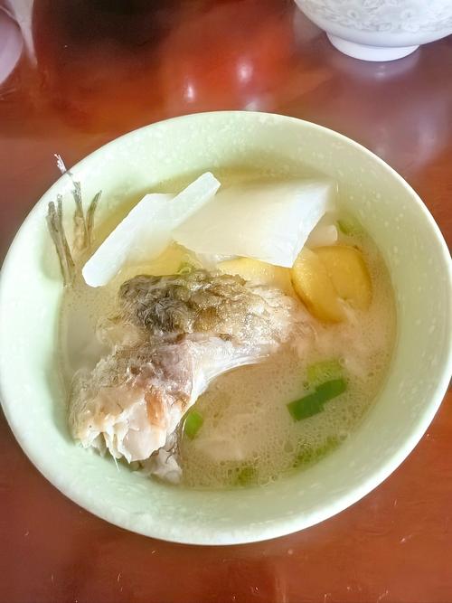 家常鲫鱼汤图片全家做法有哪些？-图3