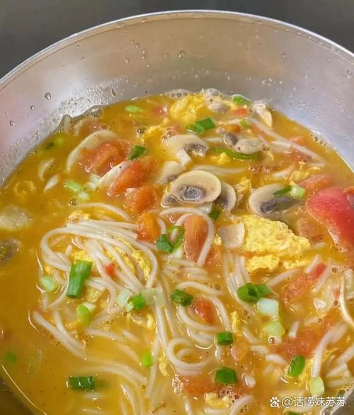 海鲜菇西红柿砂锅面,为何这么鲜?-图2 海鲜菇西红柿砂锅面,为何这么鲜?-图2