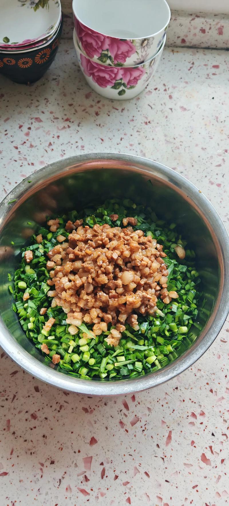 韭菜合子怎么做才酥脆不破皮?-图1 韭菜合子怎么做才酥脆不破皮?-图1