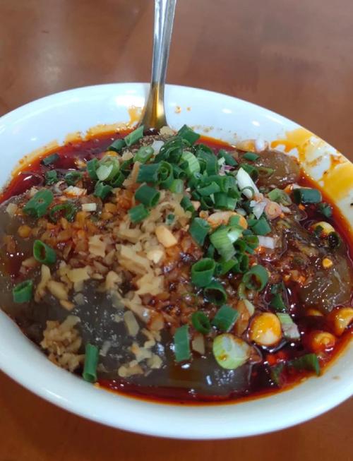 家常凉粉做法全家?怎么做好吃又简单?-图3 家常凉粉做法全家?怎么做好吃又简单?-图3